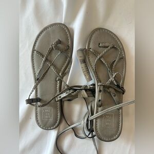 Metallic Silver Lace-Up Sandals ME TO WE Strappy/gladiator/flat/Thong/New/size 7